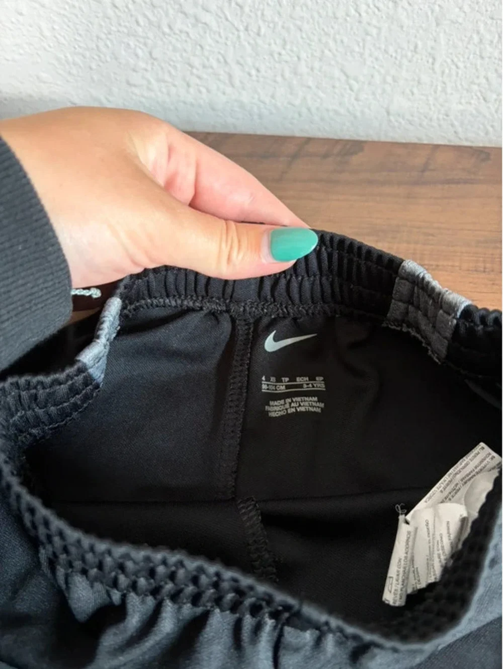Youth Nike Black/Grey Shorts size 4/XS boys